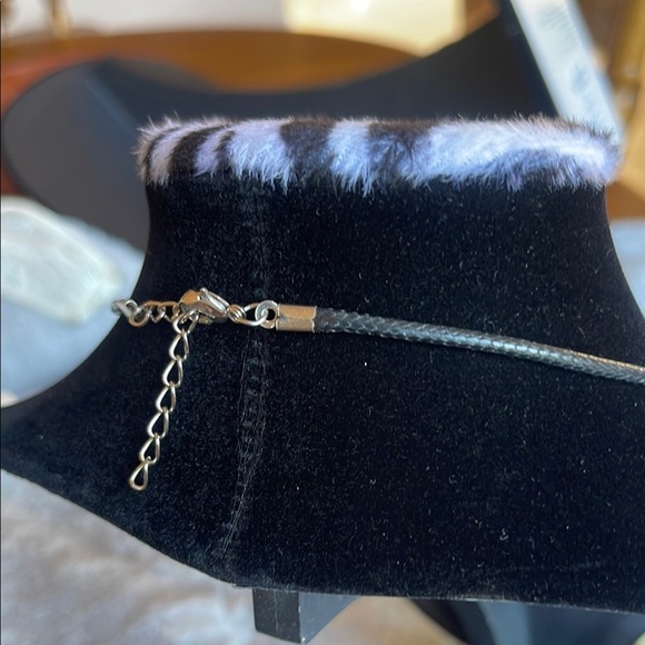 Red and Black Geometric Necklace with Pendant - Picture 2 of 6